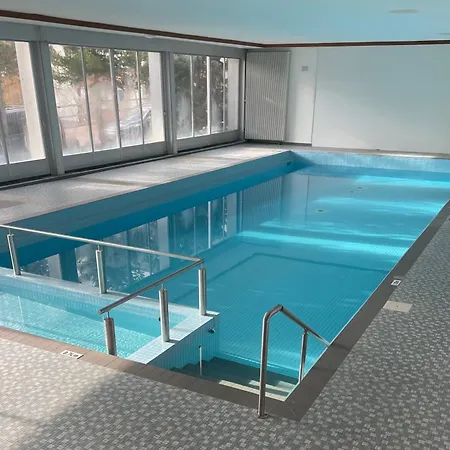 아파트 Cosy Rooftop Downtown With Stunning View And Swimming Pool 크란스몬타나